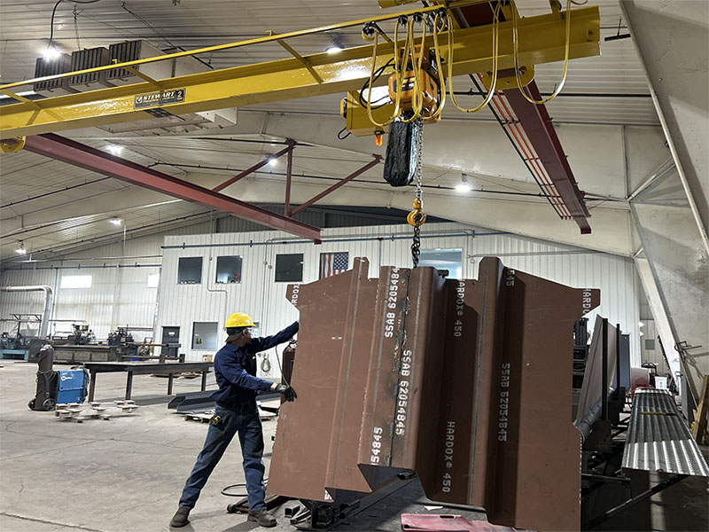 Rugged fabrication bay